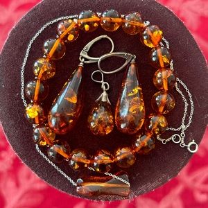 Amber jewelry set